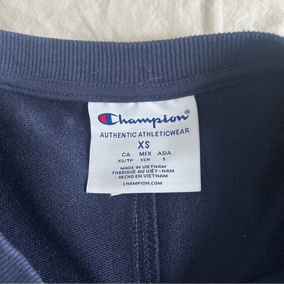 FALL Women’s Champion Crewneck w/arm lettering - Picture 3 of 6